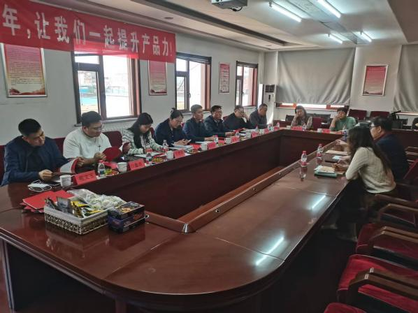 河北易縣一行領(lǐng)導(dǎo)蒞臨我司考察學(xué)習(xí)農(nóng)業(yè)產(chǎn)業(yè)化先進經(jīng)驗